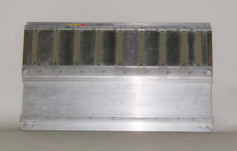 6ES5180-3AA11 - SIMATIC S5, EG 180-3A ERWEITERUNGSGER. ROBUSTBAUFORM OHNE STROMVERSORGUNG 8 EINBAUPLAETZE/1 STECKPLA