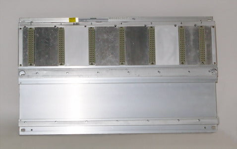 6ES5181-3AA11 - SIMATIC S5, EG 181-3A ERWEITERUNGSGER. ROBUSTBAUFORM OHNE STROMVERSORGUNG 6 EINBAUPLAETZE/1 STECKPLA